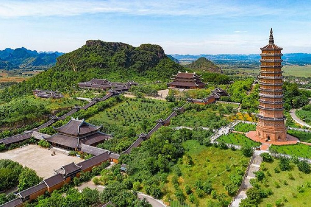 Bai Dinh Pagoda, Trang An Eco and Hang Mua Hiking Day Trip | ®ExcursionMania