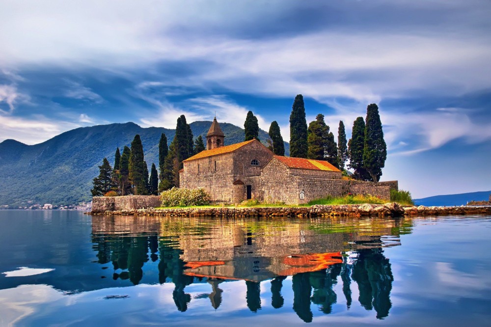 Whether you're a beach lover, history enthusiast, or nature explorer, Croatia promises an unforgettable holiday experience! 
