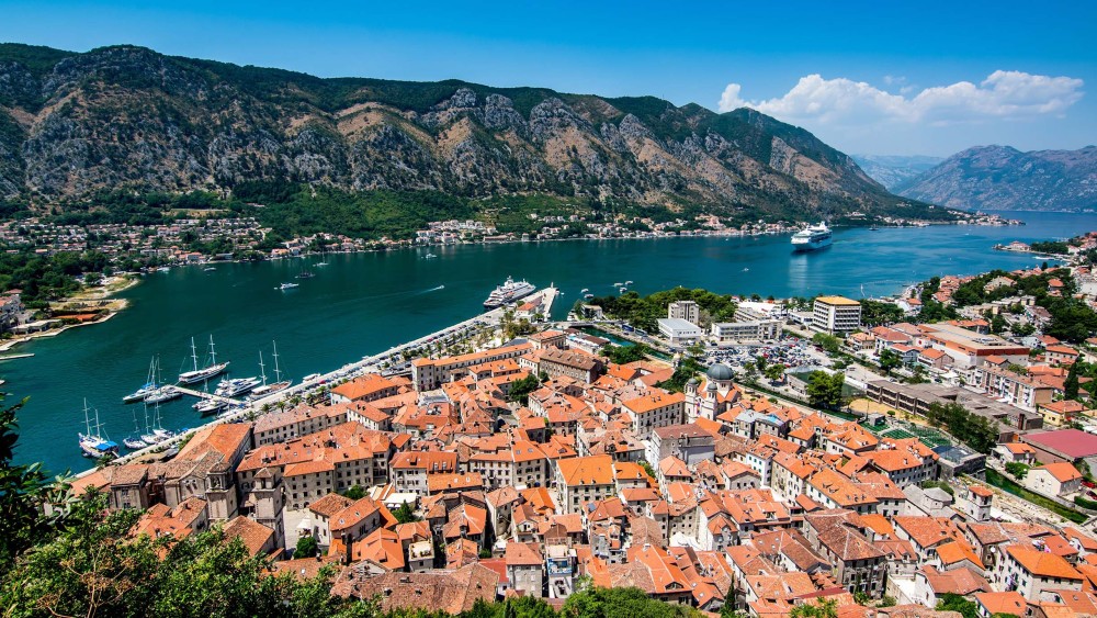 Dubrovnik: Montenegro Day Trip & Kotor Bay Short Boat Cruise | ®ExcursionMania