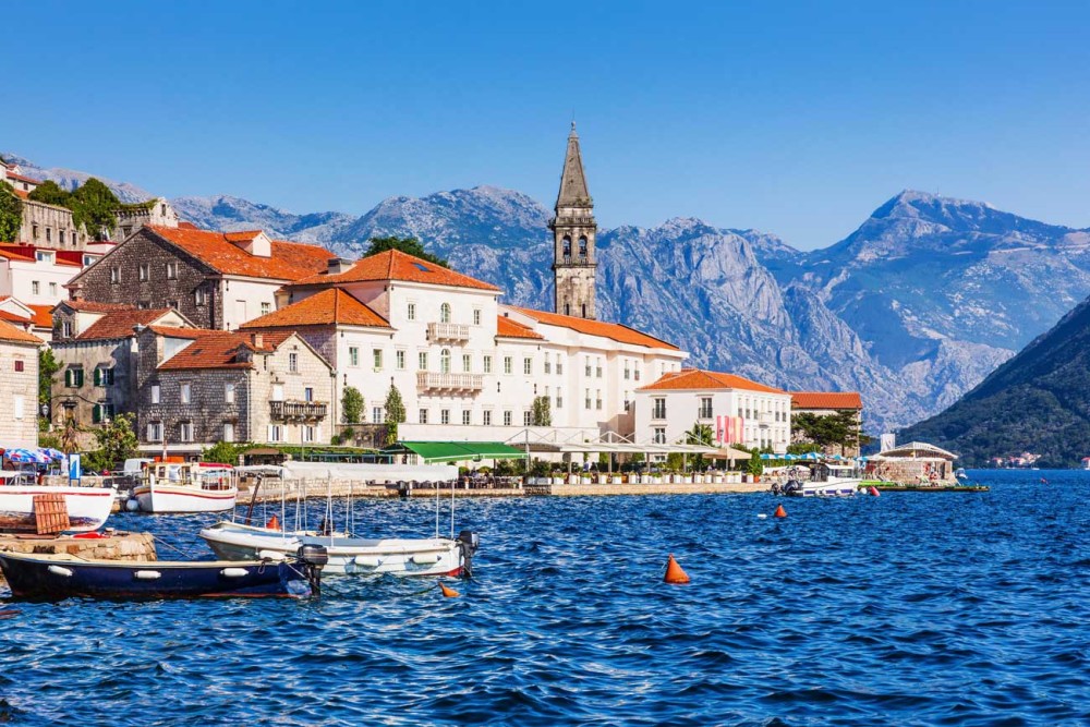 Dubrovnik: Montenegro Day Trip & Kotor Bay Short Boat Cruise | ®ExcursionMania