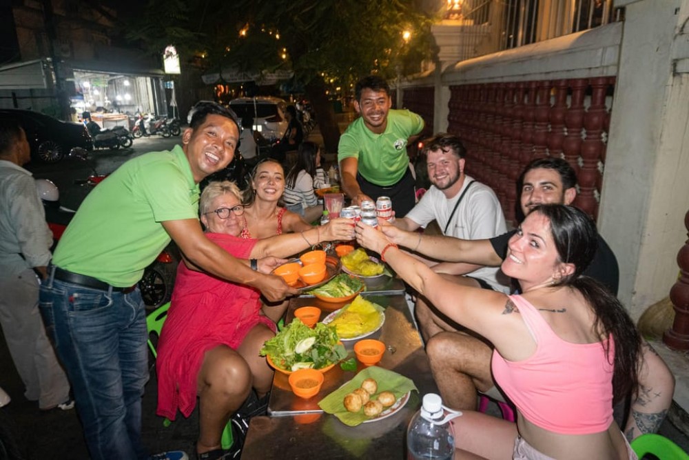 Phnom Penh Night Foodie Vespa Tour | ®ExcursionMania