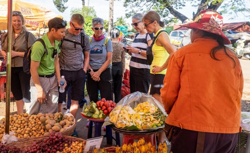 Siem Reap: Morning Foodie & Market Tour by Vespa | ®ExcursionMania