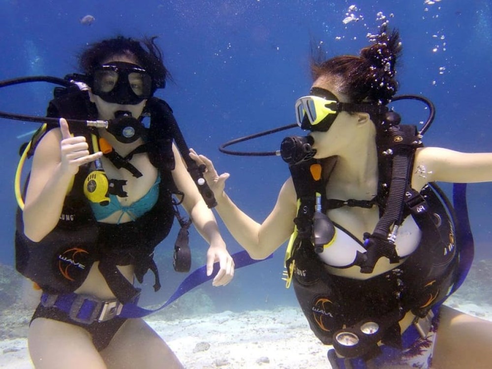 Antalya/Kemer: Scuba Diving with Hotel Transfer, Lunch, and 2  Dives | ®ExcursionMania