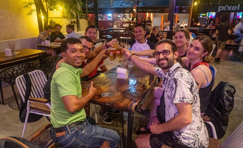 Siem Reap: Evening Foodie Vespa Tour | ®ExcursionMania