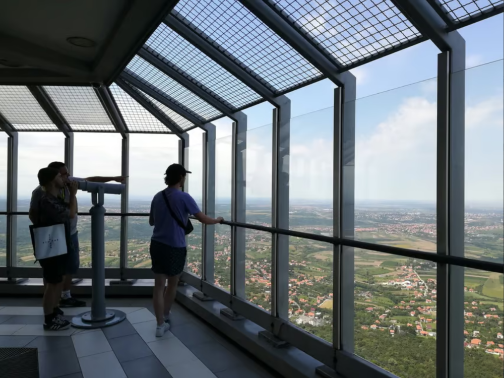 Belgrade: Space architecture tour - brutalist architecture | ®ExcursionMania