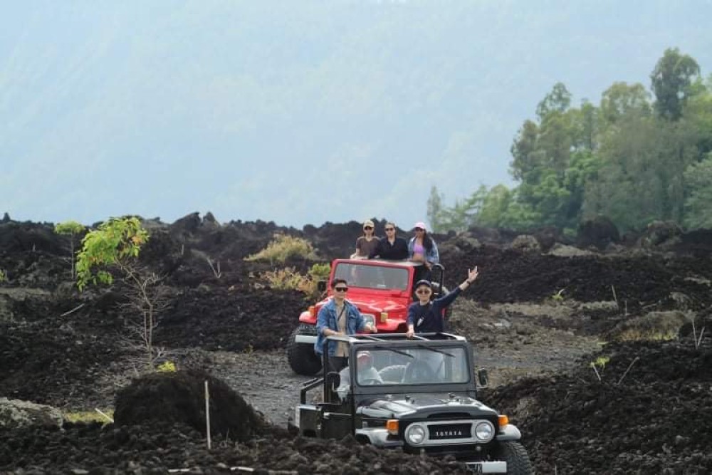 Mount Batur Ultimate 4WD Jeep Sunrise And Black Lava Experience | ®ExcursionMania