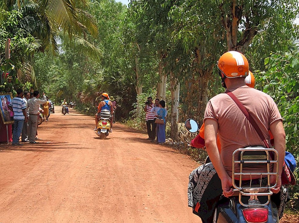 Siem Reap: Countryside Vespa Adventure | ®ExcursionMania