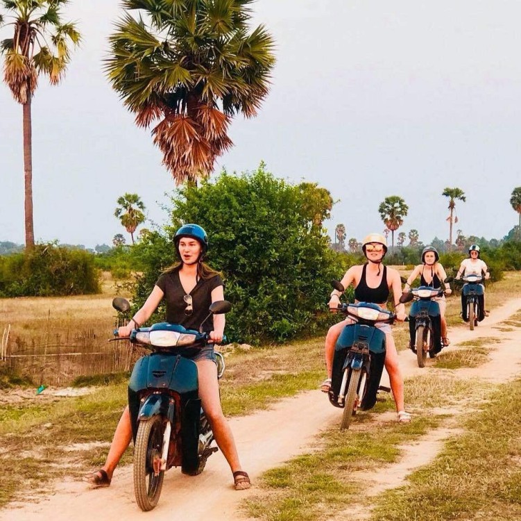 Siem Reap: Countryside Vespa Adventure | ®ExcursionMania