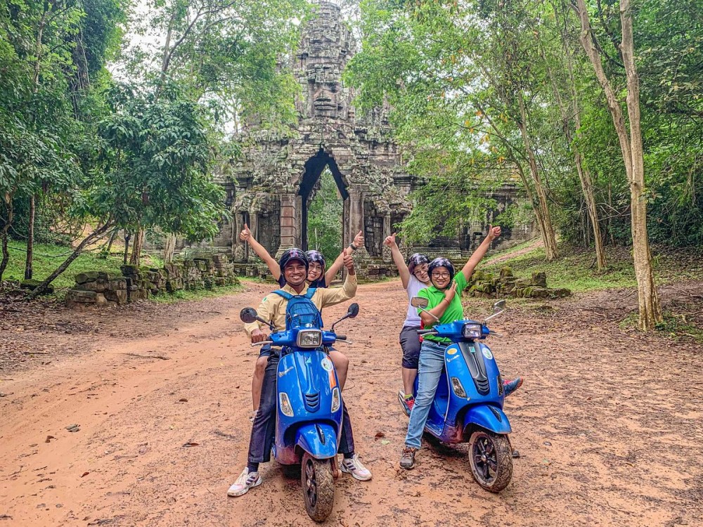 Siem Reap: Countryside Vespa Adventure | ®ExcursionMania