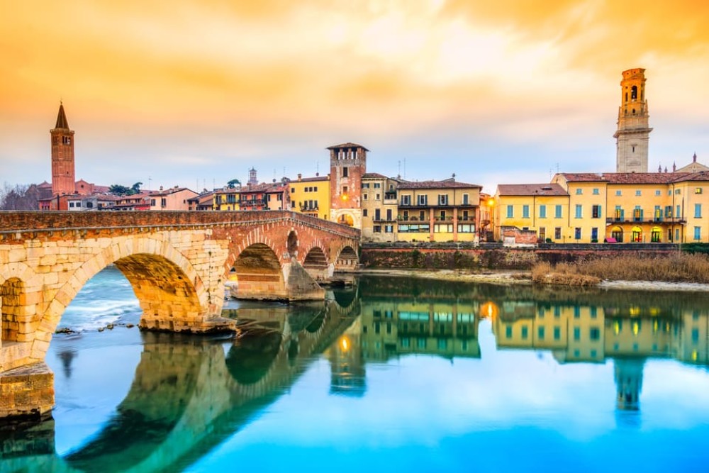 Milan: Verona Day Tour with a Lake Garda Cruise to Sirmione | ®ExcursionMania
