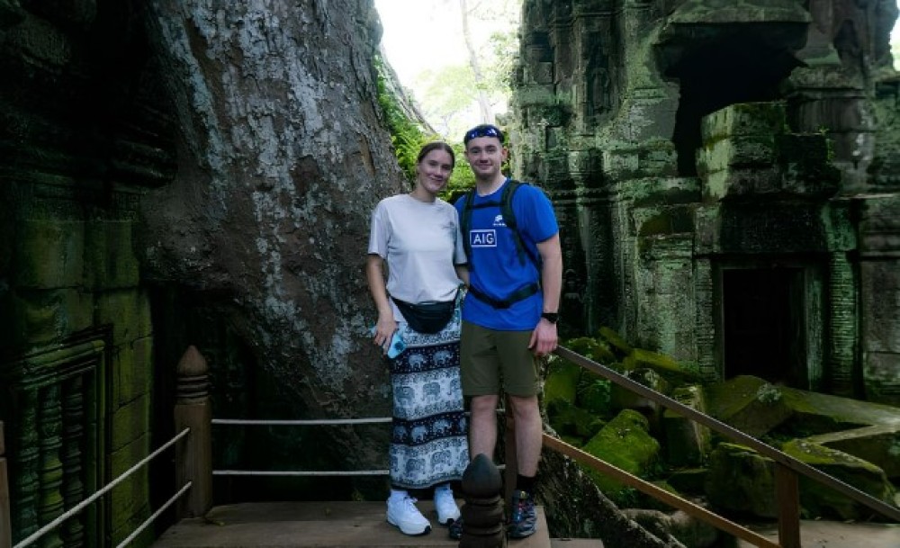 Angkor Wat: Guided Vespa Tour inclusive lunch at local house | ®ExcursionMania