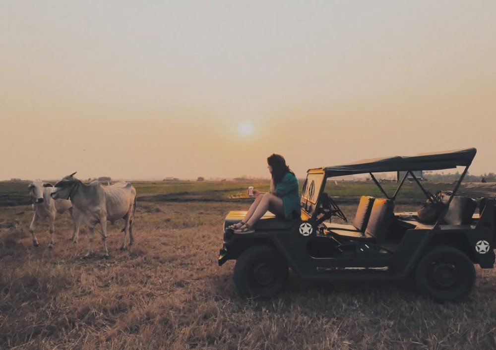 Siem Reap: Countryside Sunset Jeep Tour with Drinks | ®ExcursionMania