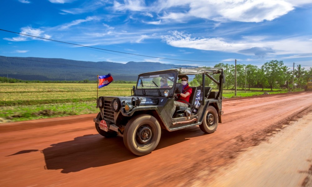 Siem Reap: Countryside Sunset Jeep Tour with Drinks | ®ExcursionMania