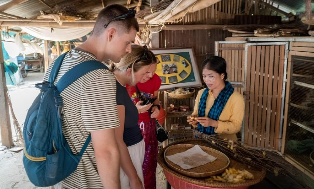 Silk Island Full-Day Vespa Tour Include Lunch at Local house | ®ExcursionMania