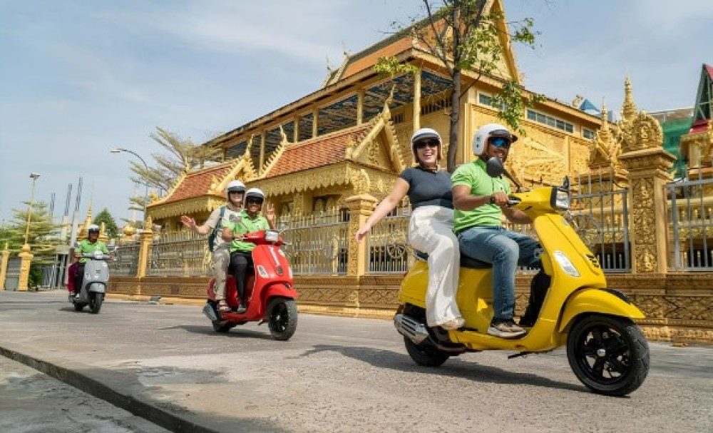 Silk Island Full-Day Vespa Tour Include Lunch at Local house | ®ExcursionMania