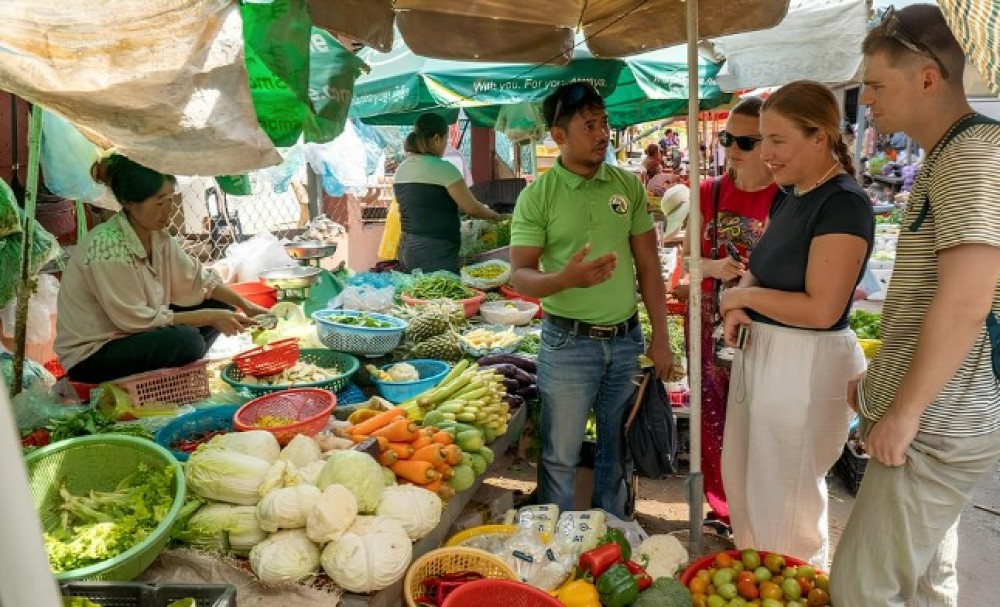 Silk Island Full-Day Vespa Tour Include Lunch at Local house | ®ExcursionMania