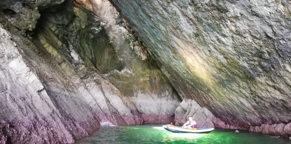 Lisbon: Full-Day Sesimbra Kayak Tour with Picnic | ®ExcursionMania