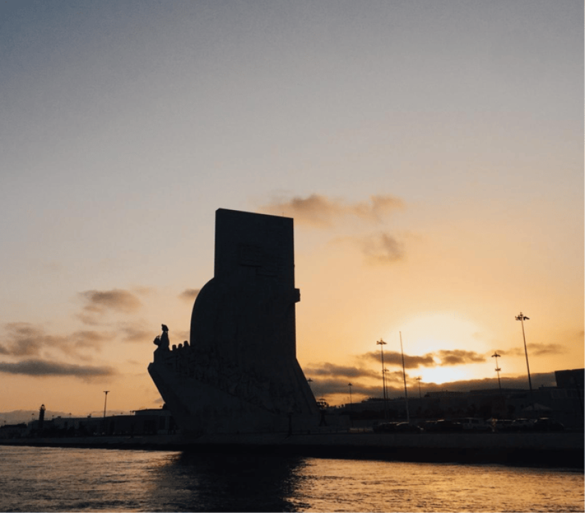 Lisbon: Sunset and Wine Catamaran Tour | ®ExcursionMania