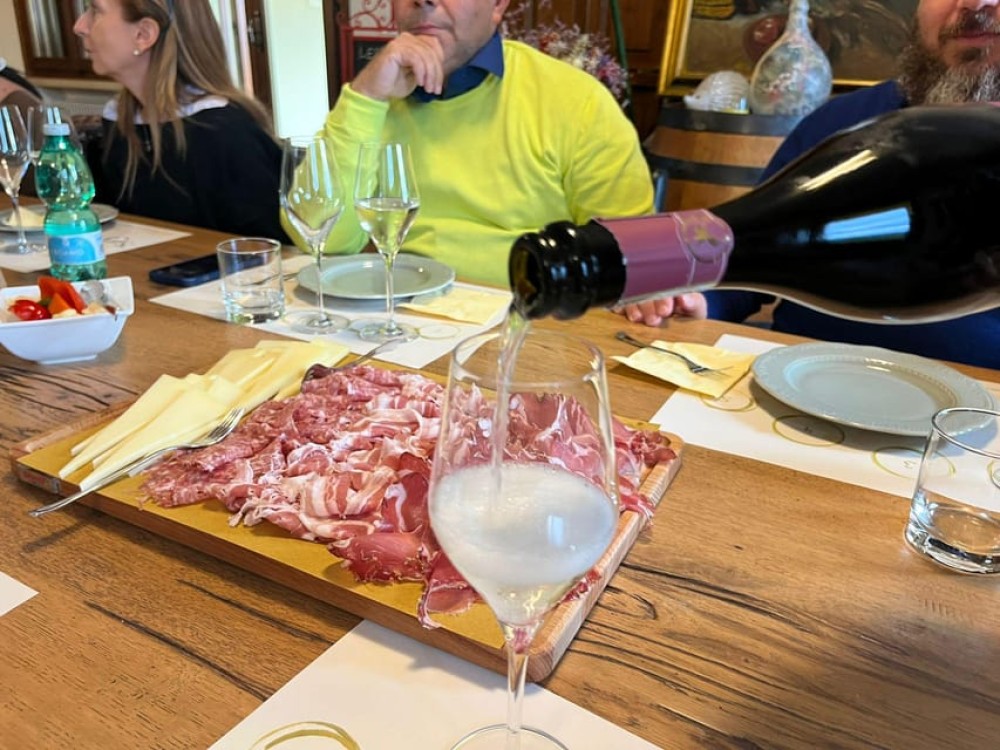From Venice: Treviso, Prosecco, and Wine Tasting Tour | ®ExcursionMania