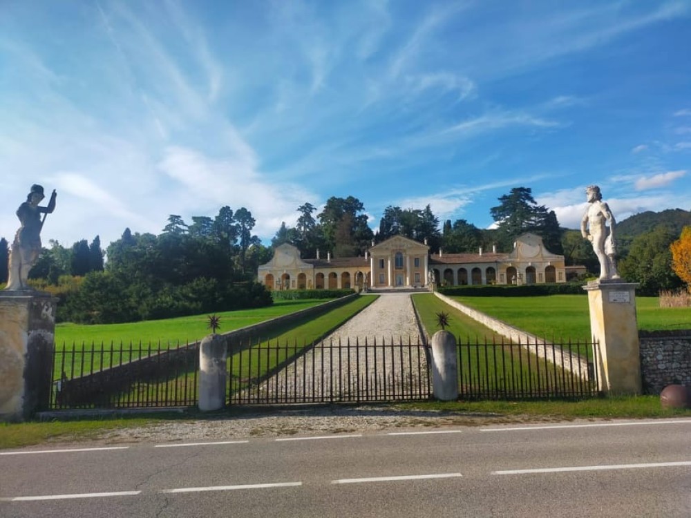 From Venice: Treviso, Prosecco, and Wine Tasting Tour | ®ExcursionMania