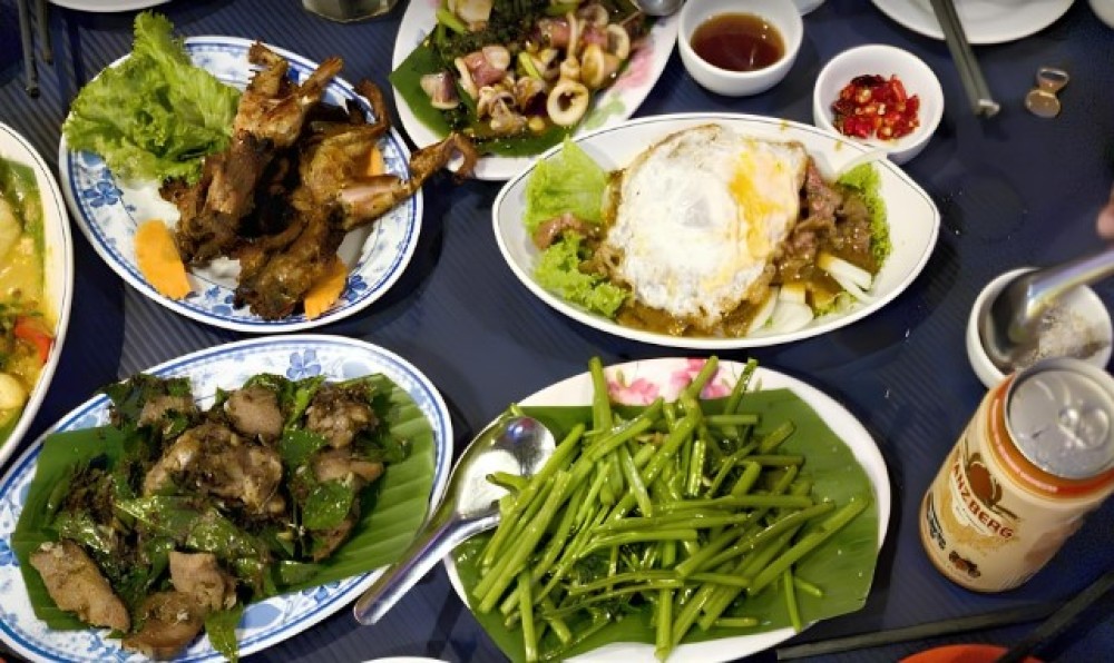 Phnom Penh Craft Beer & Breweries Tour by Vespa | ®ExcursionMania