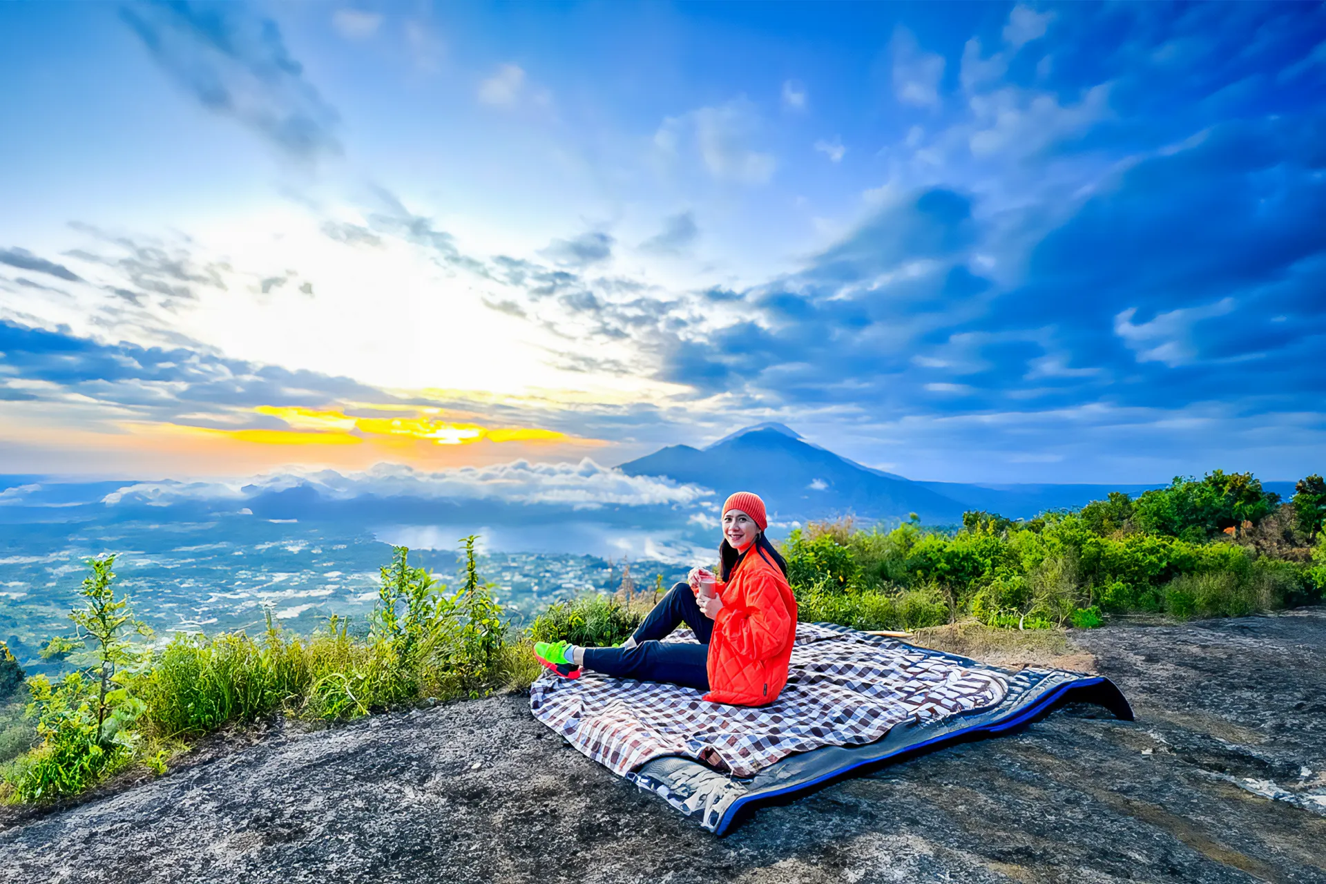 Bali: Mount Batur Sunrise Hike with Optional Hot Spring | ®ExcursionMania