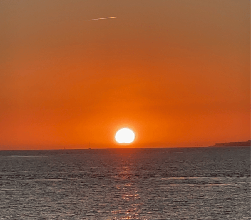 Lisbon: Mojito Sailing Sunset on a Catamaran | ®ExcursionMania