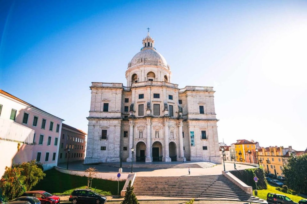 Lisbon: Private Sightseeing Tour in a Vintage Tuk Tuk | ®ExcursionMania