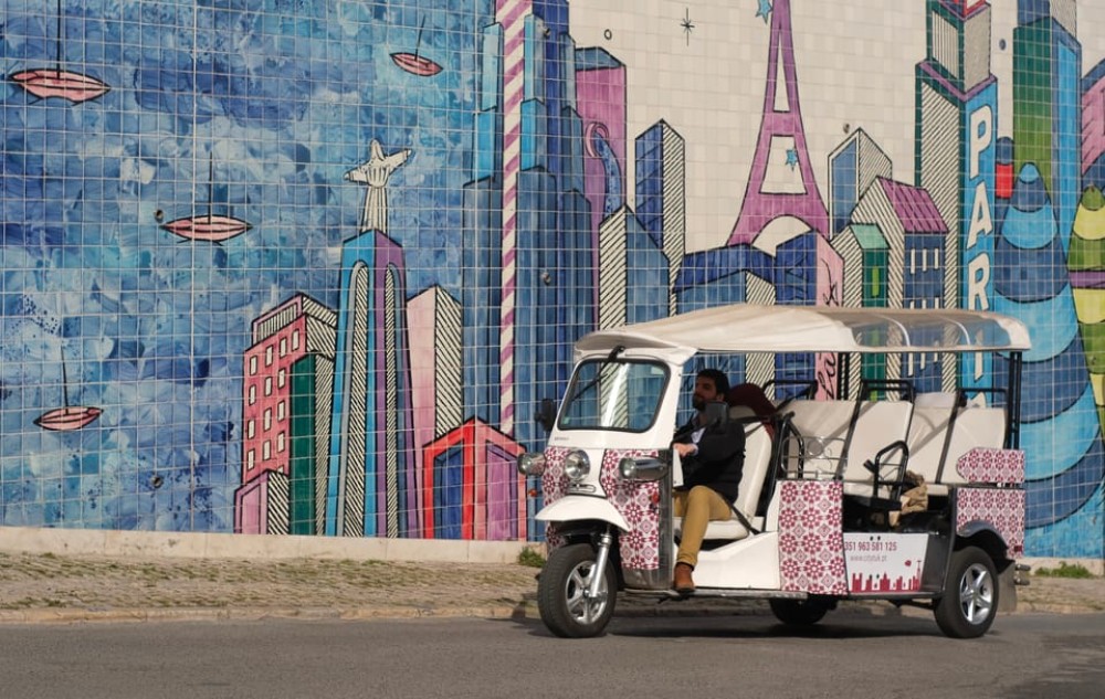 Lisbon: Private Guided Tuk-Tuk Tour with Hotel Pickup | ®ExcursionMania
