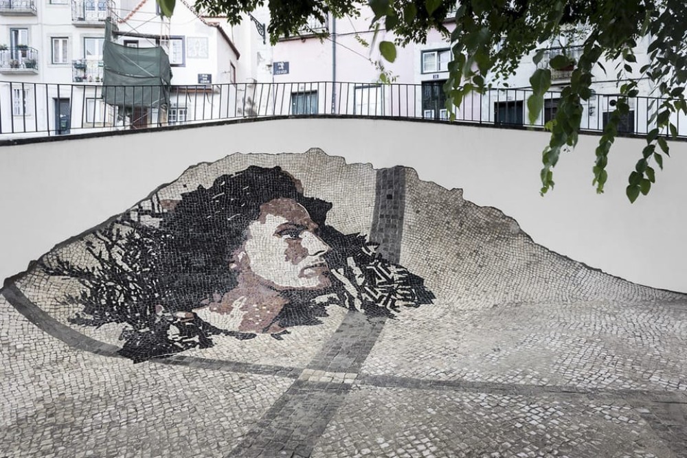 Lisbon: 3-Hour Street Art Tuk Tuk Tour | ®ExcursionMania