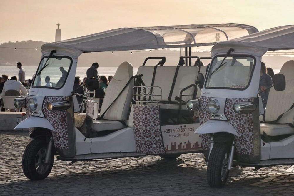 Lisbon: 3-Hour Street Art Tuk Tuk Tour | ®ExcursionMania