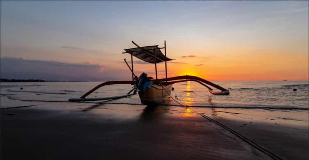 Best Lovina Sunrise Dolphins Watching Tour | ®ExcursionMania