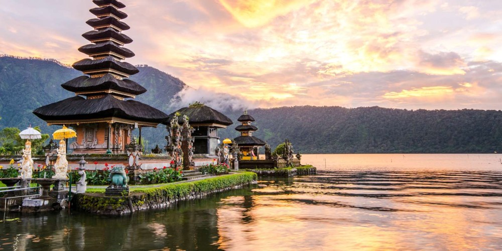 Bali Iconic - Waterfall, Swing & Temple Private Tours | ®ExcursionMania