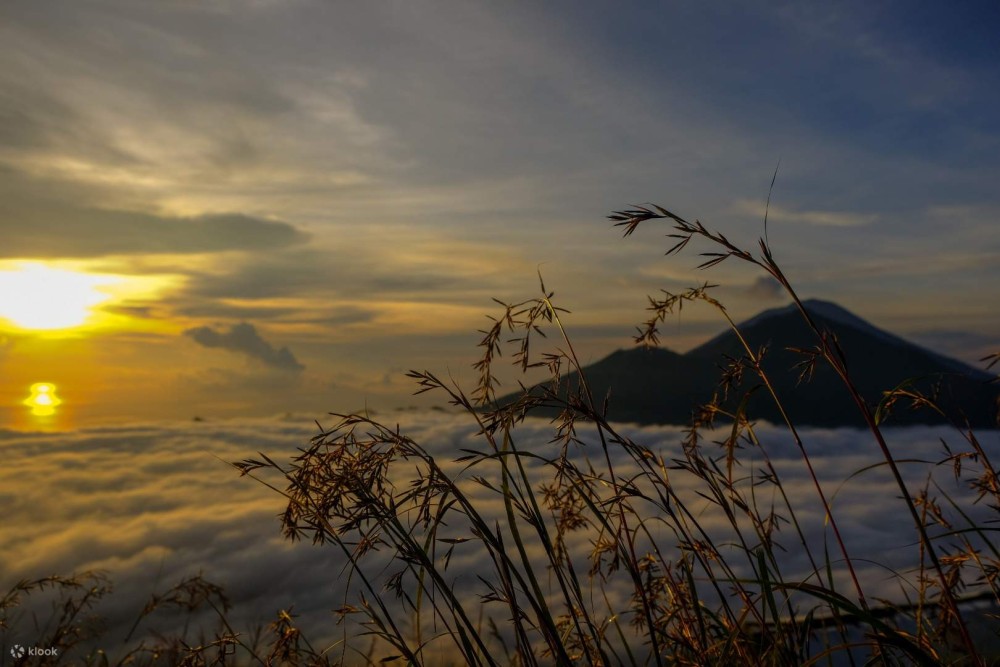 Mount Batur Sunrise Hiking with Natural Hot Spring Option | ®ExcursionMania