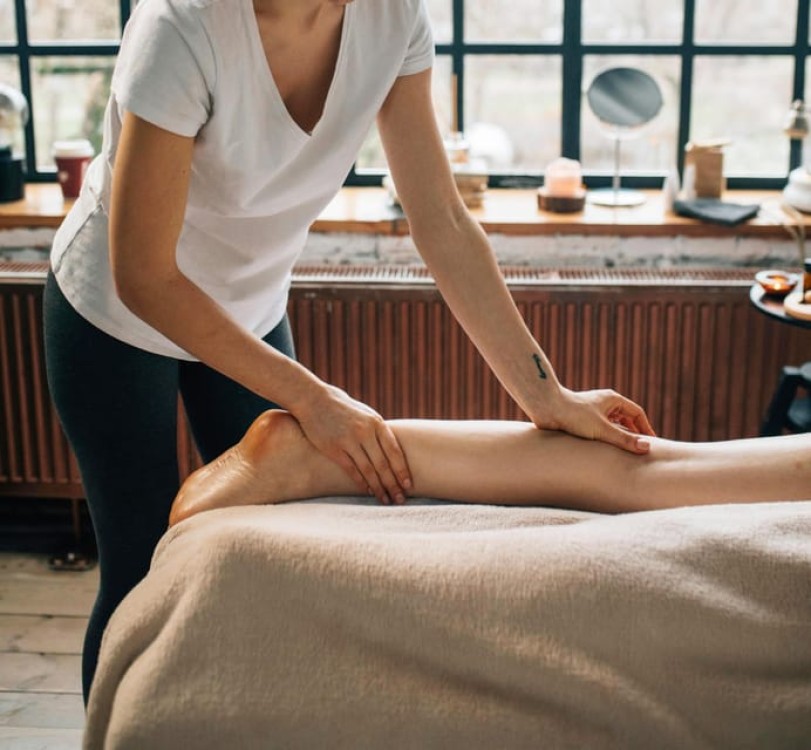 Reflexology Massage For Relaxing Moments At Home | ®ExcursionMania