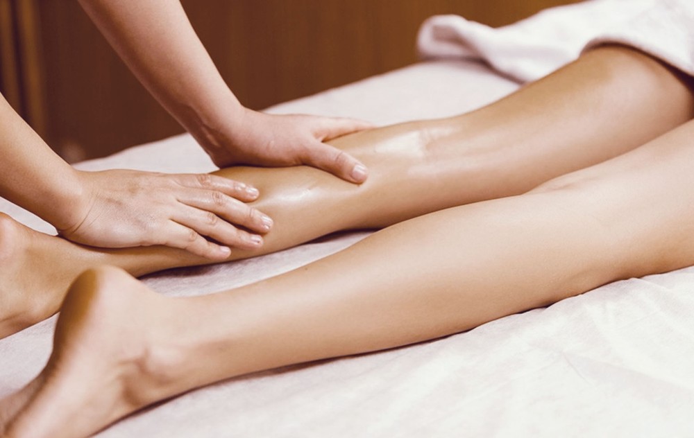 Reflexology Massage For Relaxing Moments At Home | ®ExcursionMania