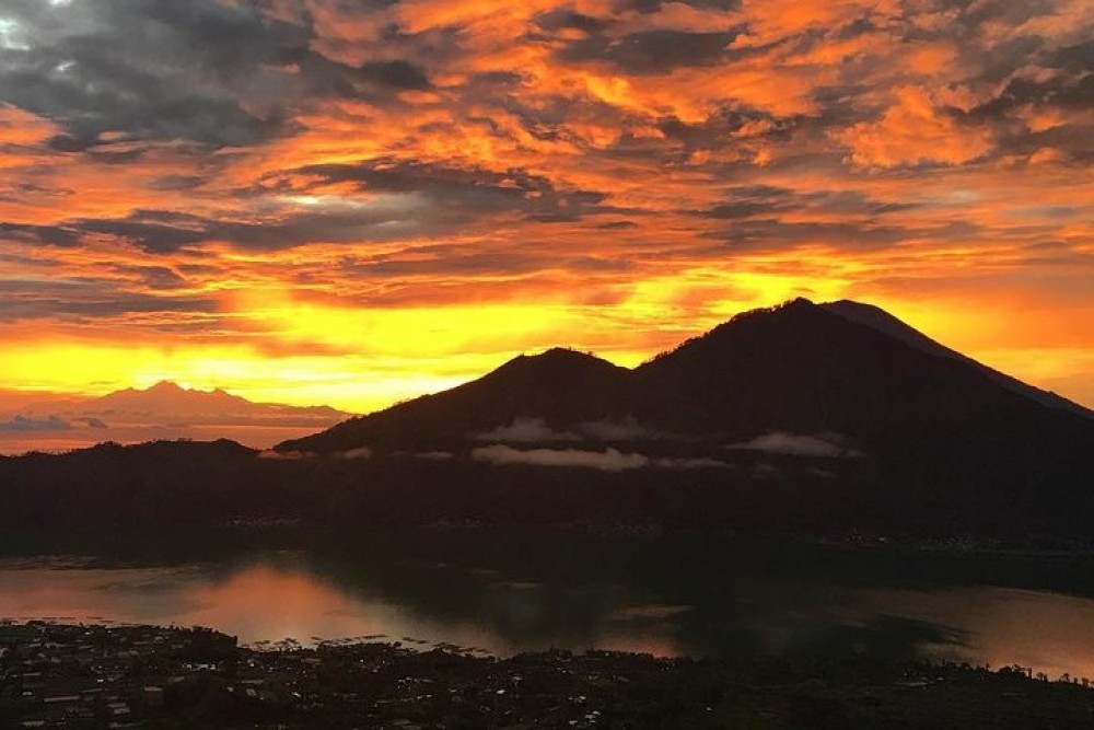 Mount Batur Sunrise Trekking With Breakfast | ®ExcursionMania