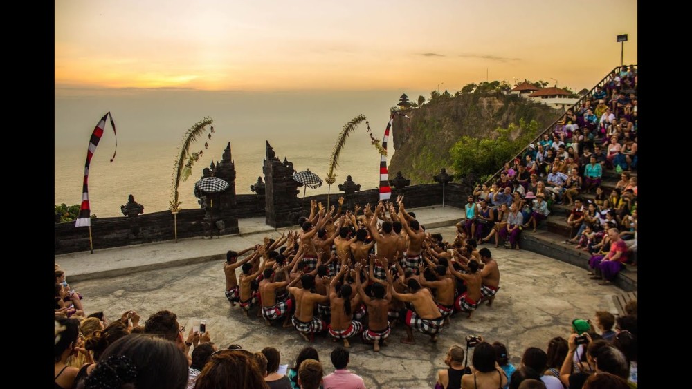 Half-Day Tour: Uluwatu Temple and Kecak Fire Dance Show | ®ExcursionMania