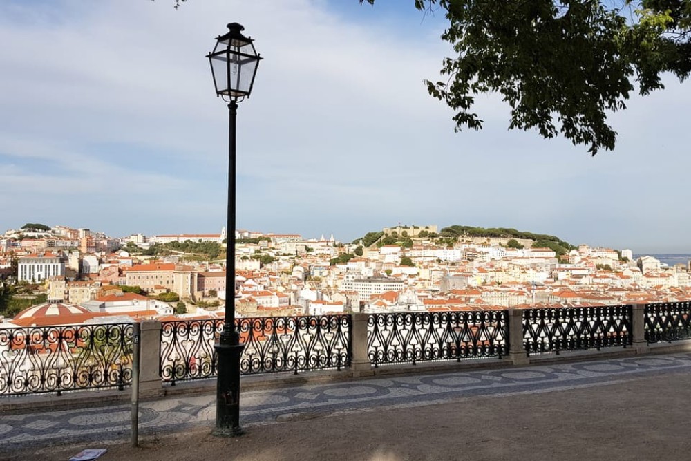 Lisbon: Vintage vehicle replica Romantic Private Tour | ®ExcursionMania