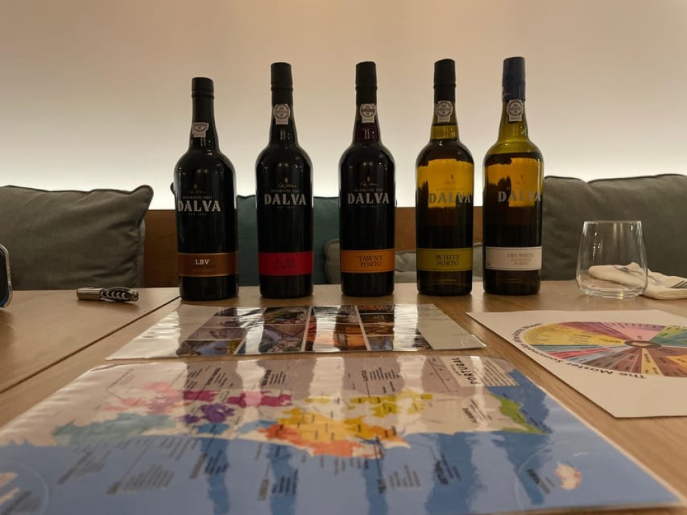 5 pairings ports wines with a Sommelier | ®ExcursionMania