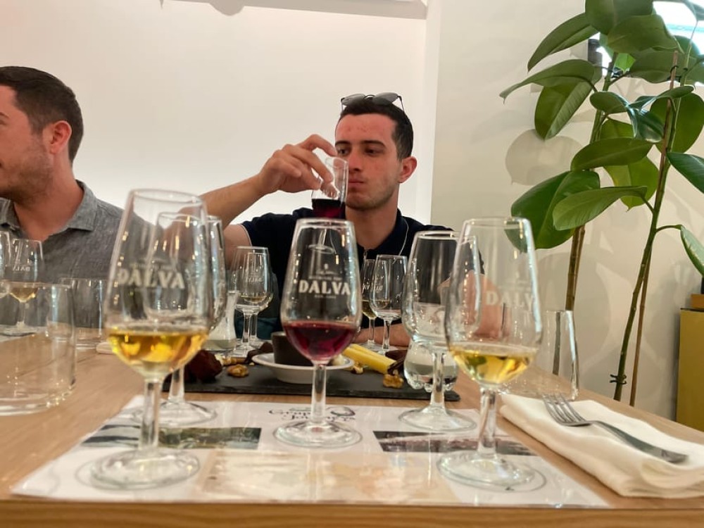 5 pairings ports wines with a Sommelier | ®ExcursionMania