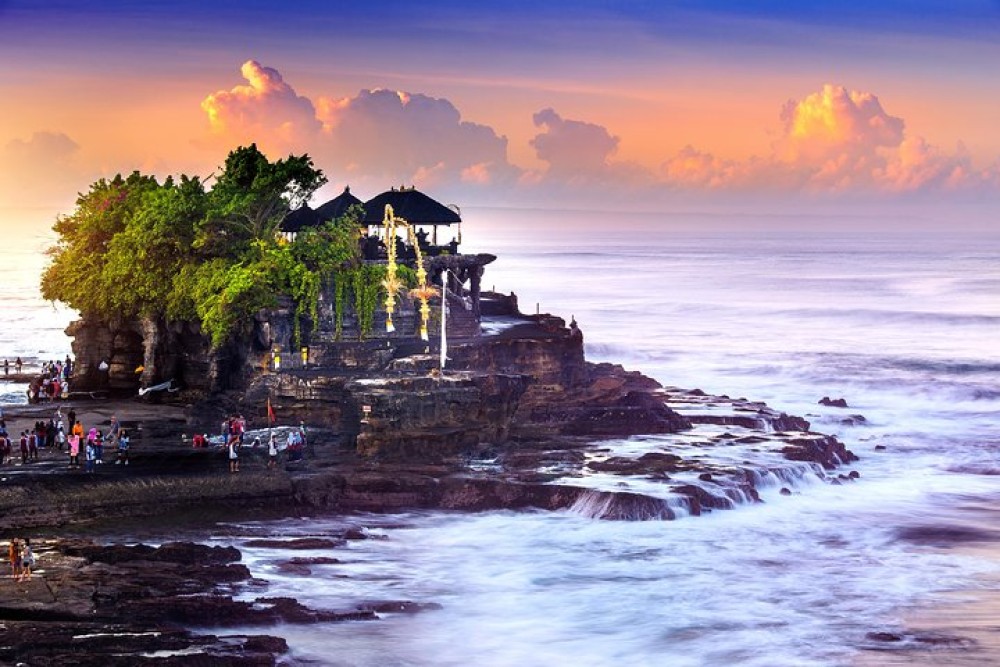 Private Bali Tour: Best of Bedugul and Tanah Lot Temple | ®ExcursionMania