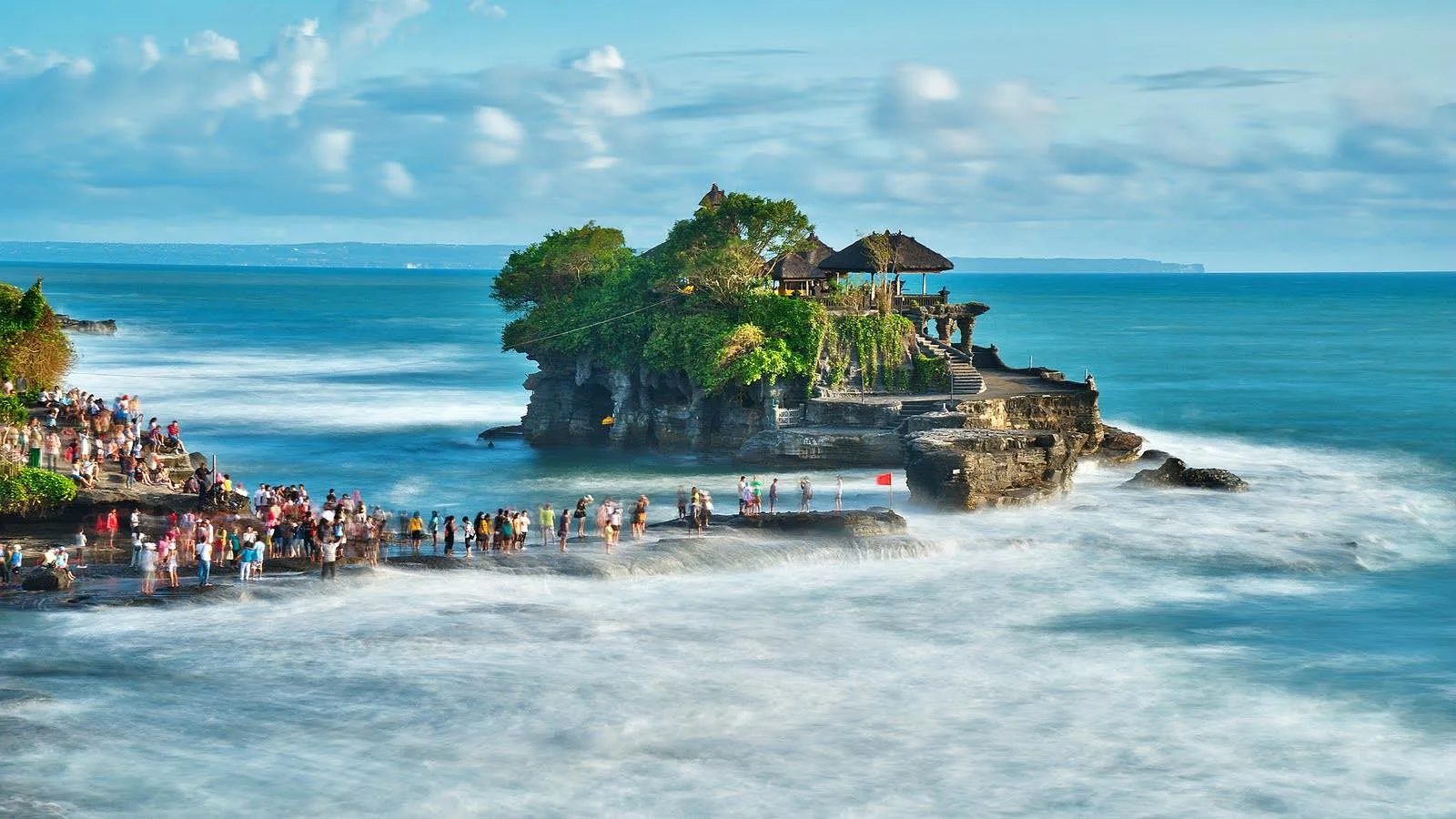 Private Bali Tour: Best of Bedugul and Tanah Lot Temple | ®ExcursionMania