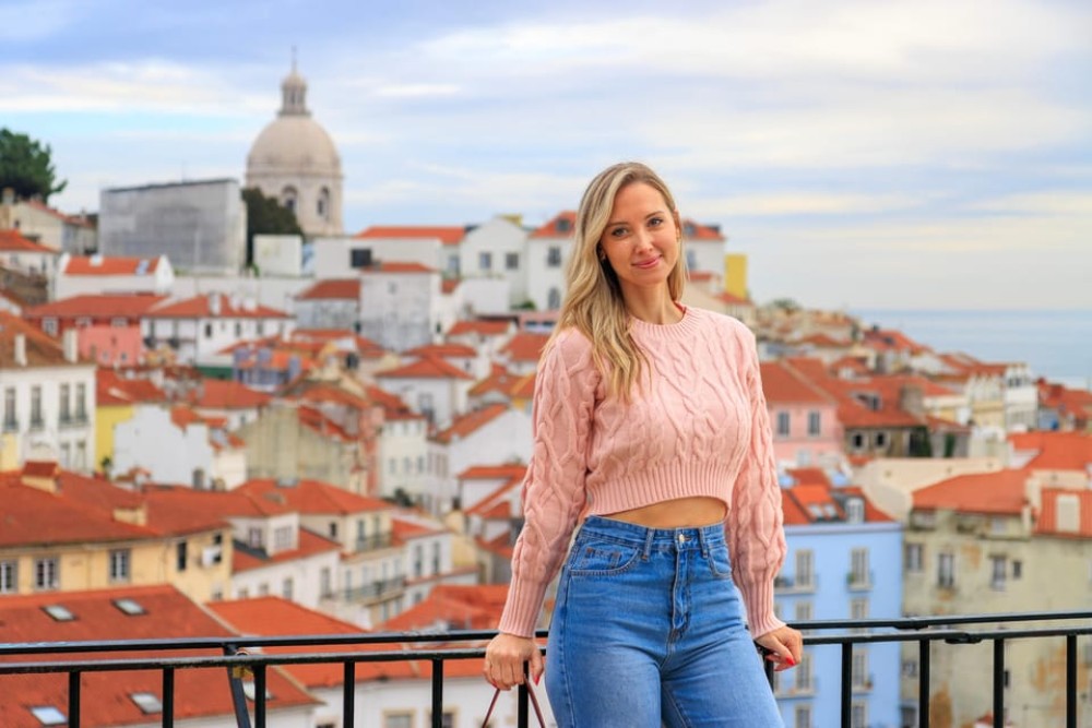 Lisbon: Photoshoot in Alfama with a Pro Local Photographer | ®ExcursionMania