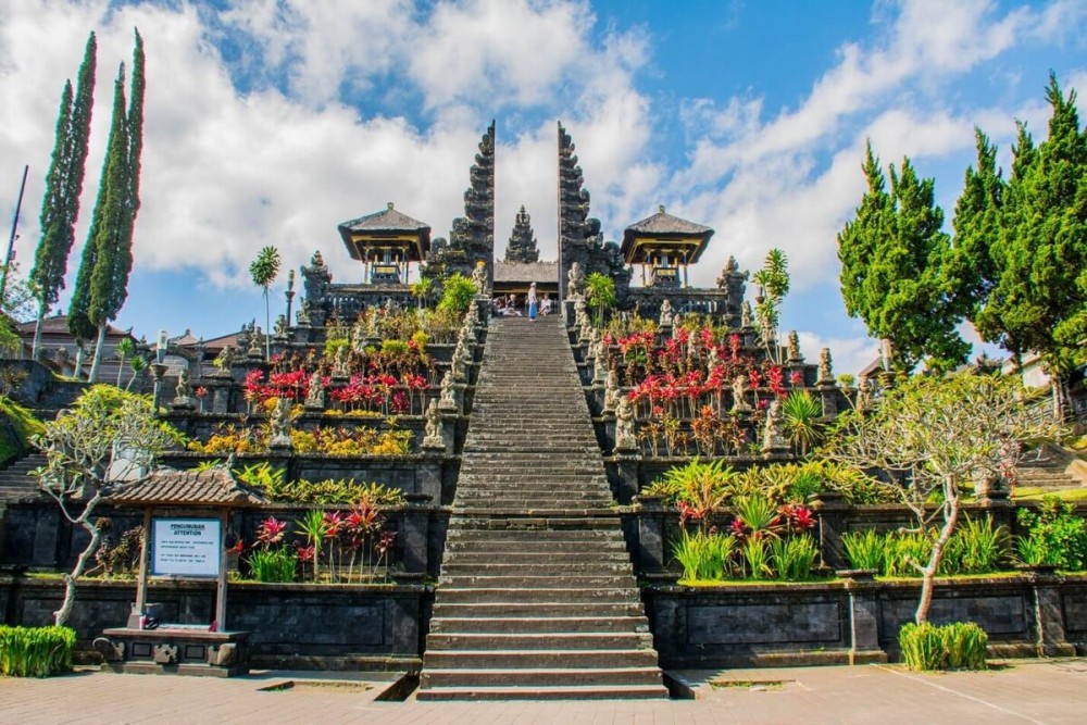 Besakih Temple Tour: the Biggest Temple in Bali | ®ExcursionMania