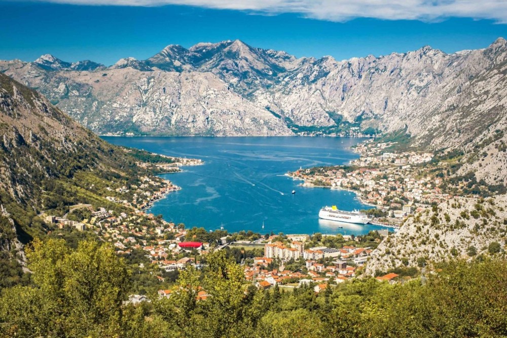 From Kotor: Relaxing Boat Tour to Perast & Lady of the Rocks | ®ExcursionMania