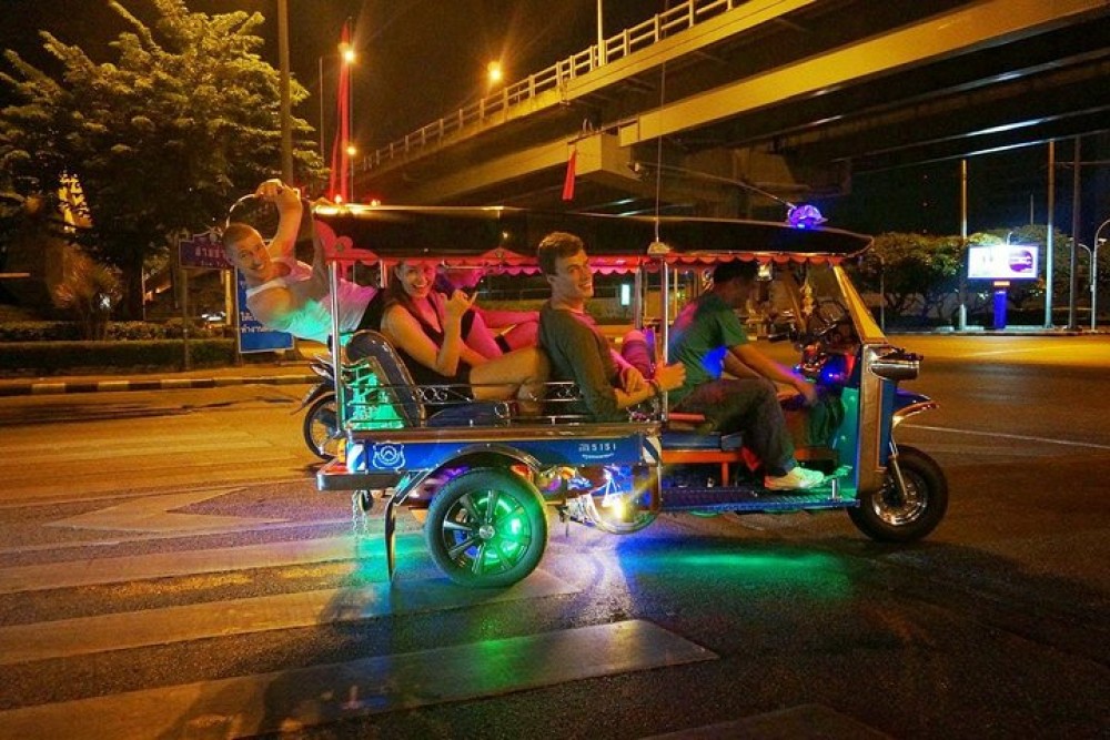 Bangkok Under the Night Lights by TUK-TUK SHA Plus | ®ExcursionMania