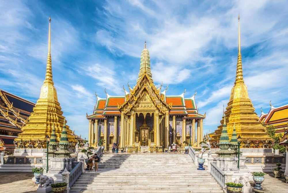 Bangkok Best Two Temples Emerald & Reclining Buddha  GrandPalace | ®ExcursionMania