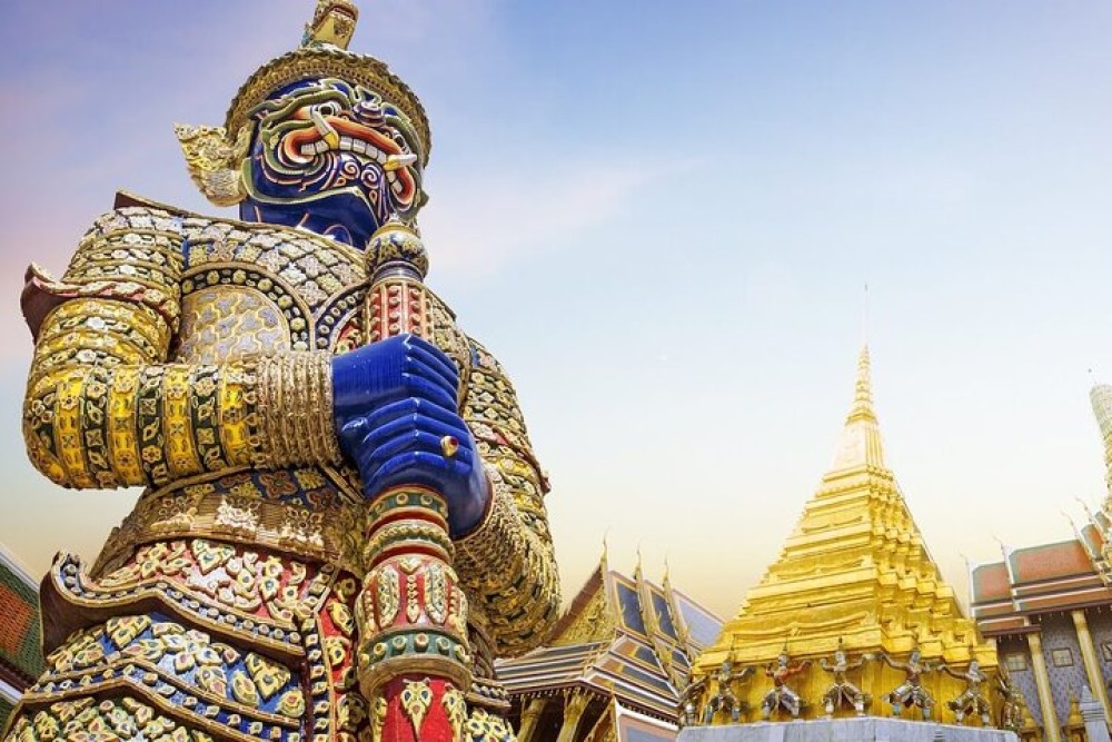 Bangkok Best Two Temples Emerald & Reclining Buddha  GrandPalace | ®ExcursionMania