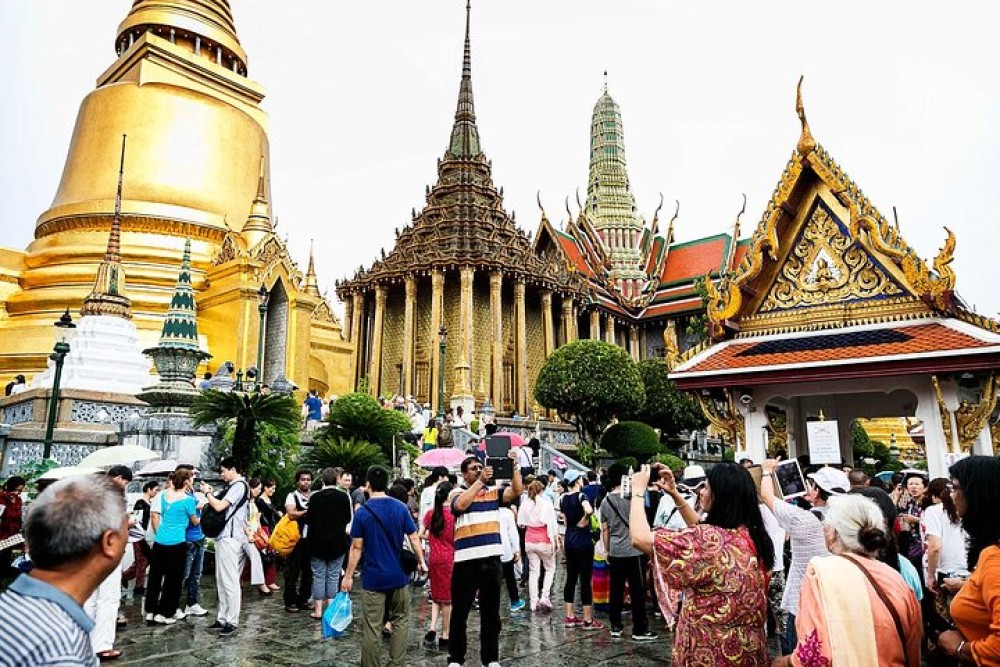 Bangkok Best Two Temples Emerald & Reclining Buddha  GrandPalace | ®ExcursionMania